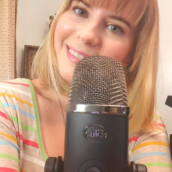 Meet your Posher, Whitney - Picture 2 of 3